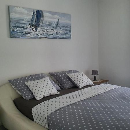 Apartman Kovacic - Knin Appartement Buitenkant foto