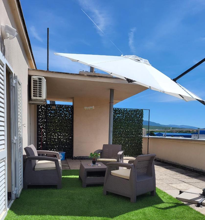 Apartman Kovacic - Knin Buitenkant foto