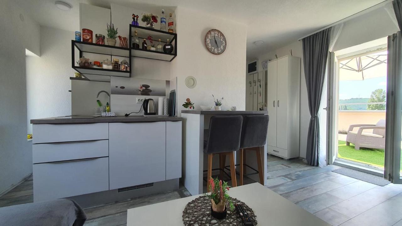 Apartman Kovacic - Knin Buitenkant foto