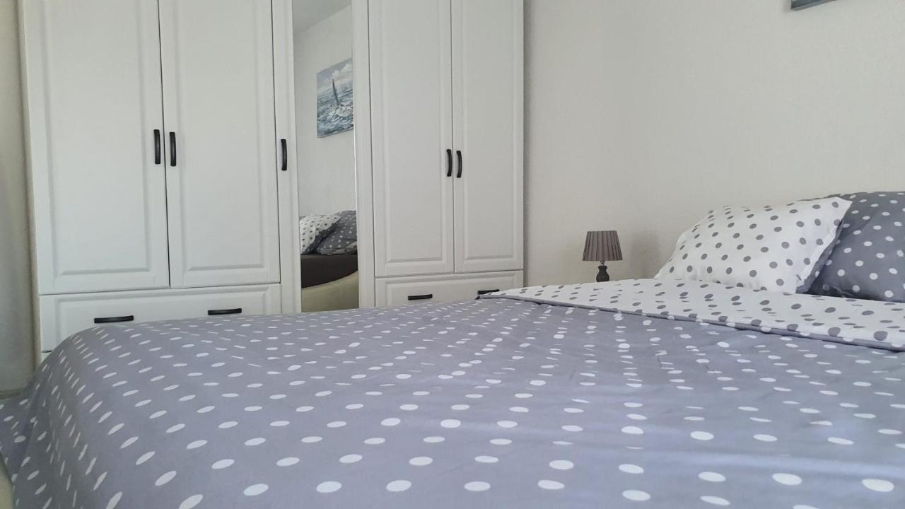 Apartman Kovacic - Knin Buitenkant foto