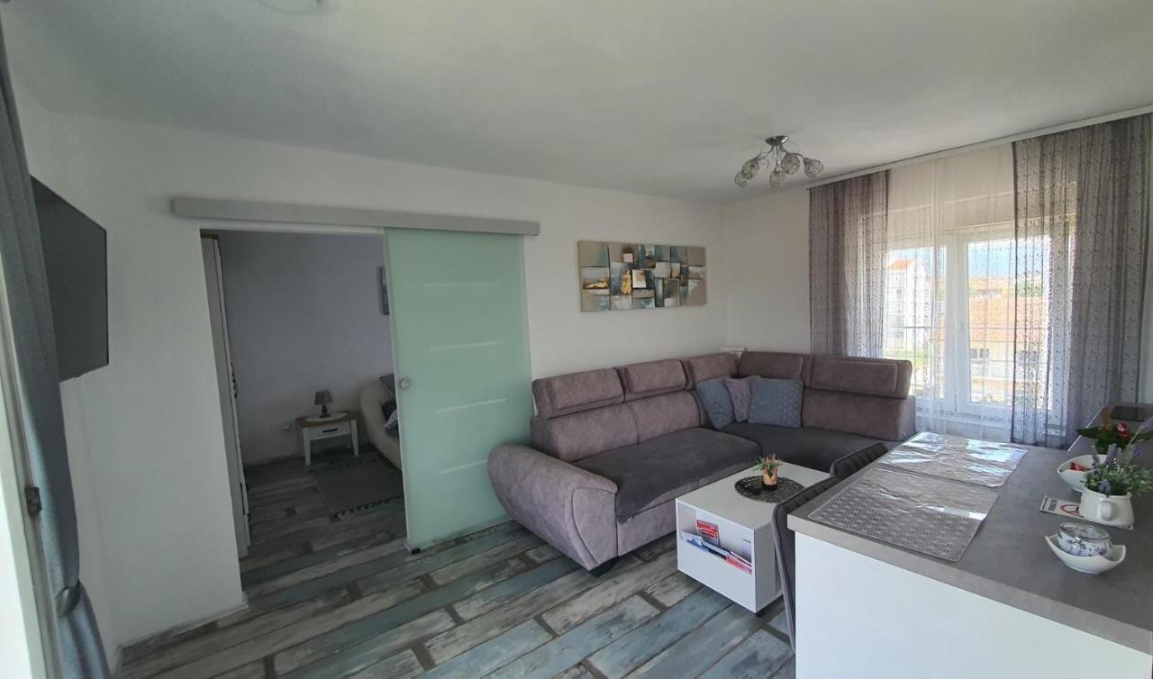 Apartman Kovacic - Knin Appartement Buitenkant foto