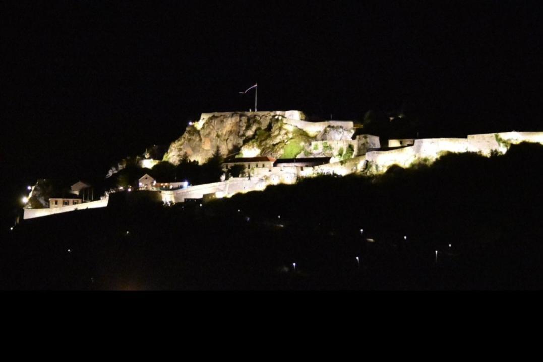 Apartman Kovacic - Knin Buitenkant foto